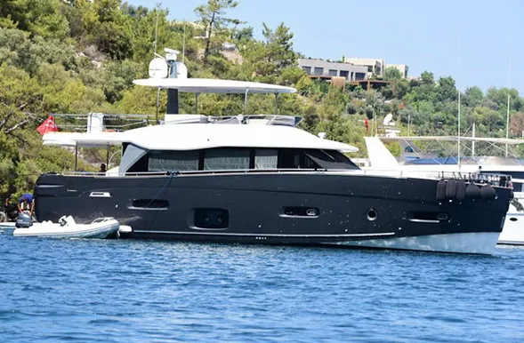 Cem Yılmaz ile Defne Samyeli mavi tura çıkıyor-2