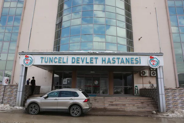 yataga-bagimli-hastalara-yerinde-saglik-raporu-ilk-uygulama-tuncelide-basladi-1645687205255.jpg Yatağa bağımlı hastalara yerinde sağlık raporu! İlk uygulama Tunceli'de başladı-11