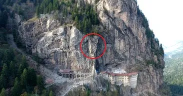 Sümela Manastırı 1 Mayıs’ta tamamen açılıyor! 360 tonluk kaya da sabitlendi
