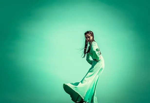 ruyada-yesil-elbise-giymek-ne-anlama-gelir-ruyada-yesil-elbise-gormek-neye-isarettir-ruyada-yesil-elbise-giyen-1651608273475.jpeg Rüyada yeşil elbise giymek ne anlama gelir? Rüyada yeşil elbise görmek neye işarettir? Rüyada yeşil elbise giyen kadın görmek...-4