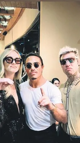 Chiara Ferragni ile rapçi eşi Fedez'den Nusret'te ziyafet