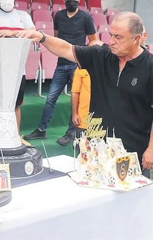 Fatih Terim’e UEFA’lı kutlama