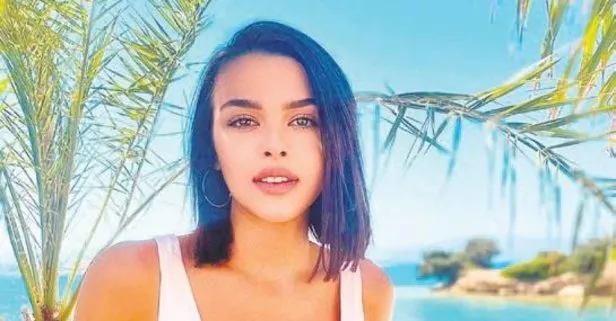 Aslıhan Karalar yine soluğu Çeşme’de aldı
