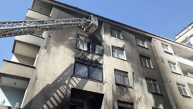 Bağcılar'da panik anları! Mahalle sakinleri sokağa döküldü-4