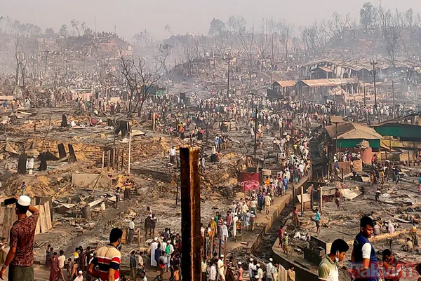 SON DAKİKA: İnsanlık dramı! Bangladeş'te mültecilerin kaldığı kampta yangın çıktı! 15 kişi öldü! 400 kişiden haber alınamıyor - 34