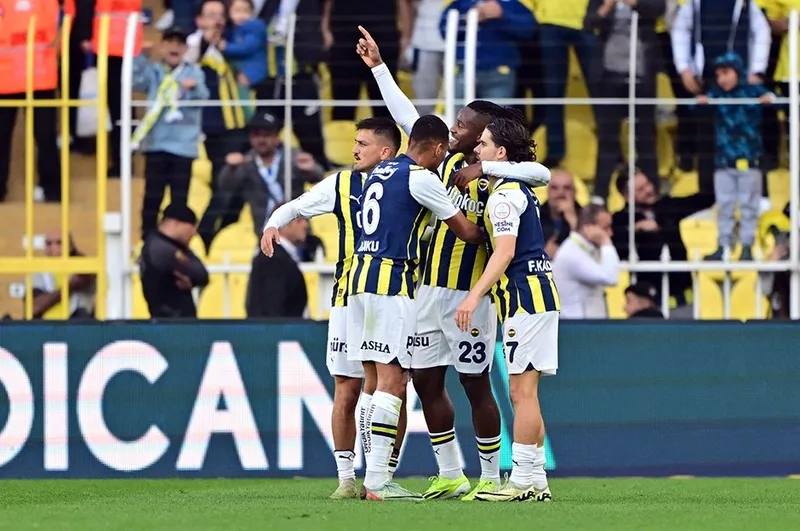 fenerbahce-orta-sahaya-dunya-yildizi-getiriyor-jose-mourinho-ruzgari-erkenden-esmeye-basladi-1715966016167.jpg