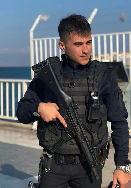 İzmir'de intihar eden polis memuru Muhammed Emin Kaya hakkında flaş gelişme! 2 amire soruşturma!-3