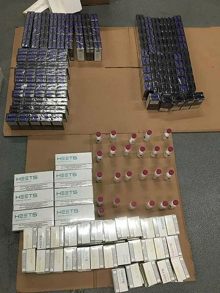 SON DAKİKA: İstanbul Havalimanı'nda kaçak koronavirüs ilacı operasyonu! Trump'ın kullandığı ilaç ele geçirildi-4