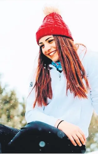 Teleferikten düşen çocuğu kurtaran Milli Kayakçı Sıla Kara, Slovenya’da kahraman ilan edildi