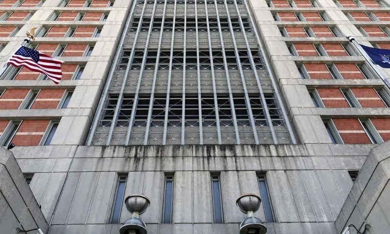 Özel jetlerden hücreye: Ghislaine Maxwell’in cezaevi görüntüleri ortaya çıktı-4