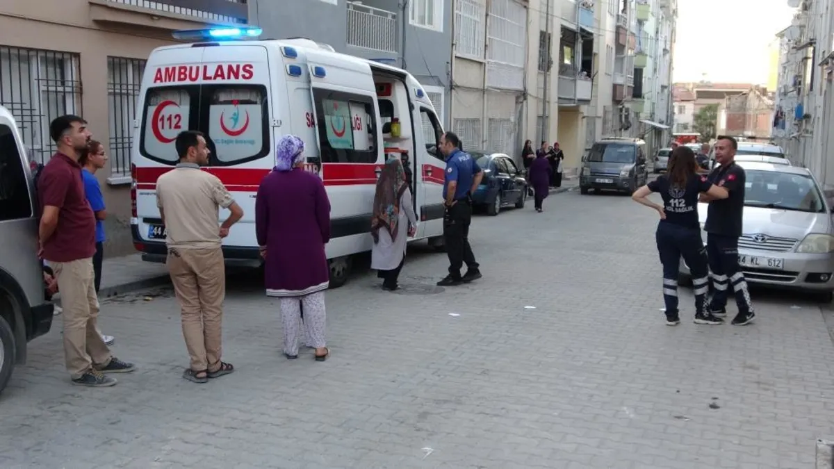 Malatya'da kan donduran olay! Genç kız elektrikli süpürge kablosuna asılı halde bulundu