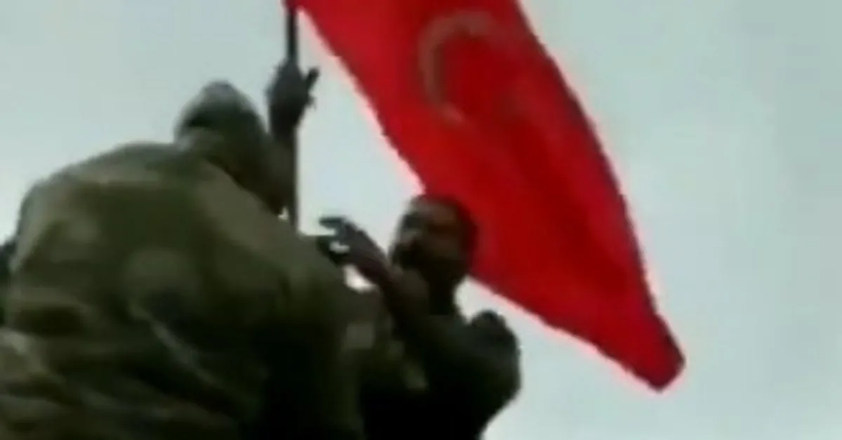 Azerbaycan Ordusu Turk Bayragini Daglik Karabag A Dikti Videosunu Izle Takvim Tv