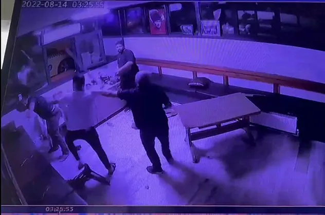 Şile'de duraktaki taksiciye öldüresiye dayak! Sandalye ve sopalarla saldırdılar