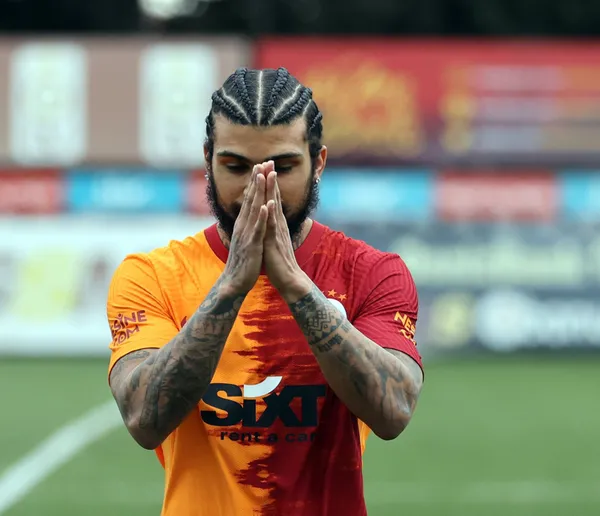 galatasaraya-yedlinden-guzel-haber-geldi-mls-ekiplerinden-seattle-soundersa-donme-ihtimali-yuksek-1625993625514.jpg Galatasaray'a Yedlin'den güzel haber geldi! MLS ekiplerinden Seattle Sounders'a dönme ihtimali yüksek-3