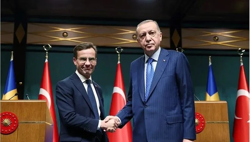 baskan-recep-tayyip-erdogan-isvec-basbakani-ulf-kristersson-ile-bir-telefon-gorusmesi-gerceklestirdi-1706900381091.jpeg NATO vizesi sonrası Başkan Erdoğan ve İsveç Başbakanı Kristersson arasında kritik görüşme! İletişim Başkanlığı duyurdu-2