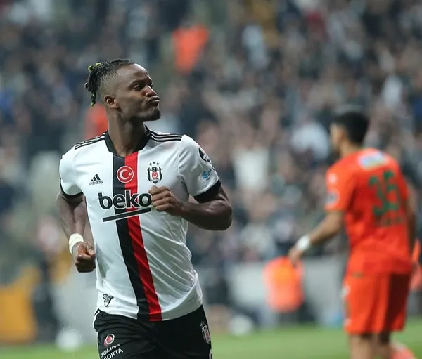 besiktasin-hucum-hatti-her-donemde-dikkat-cekiyor-1661853100911.jpg Beşiktaş'ın hücum hattı her dönemde dikkat çekiyor!-6