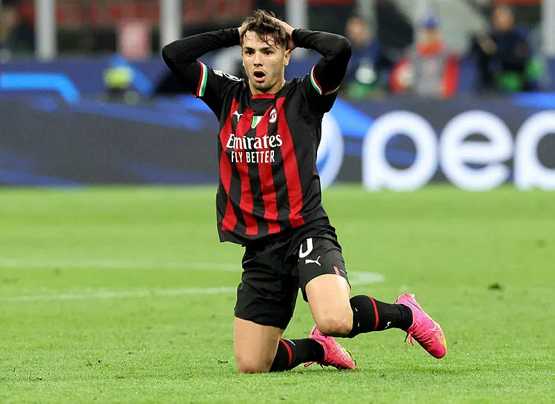 Galatasaray'dan dev transfer! Milan opsiyonu kullanmazsa... - 7