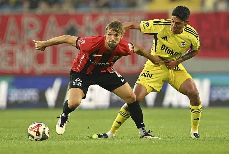 Fenerbahçe’de Edson Alvarez takıma döndü