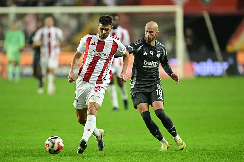 Beşiktaş'ın Samsunspor maçı 11'i netleşti! Sergen Yalçın'dan orta saha kararı - 4