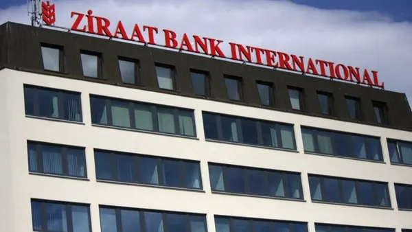 sabah-gazetesi-yazari-dilek-gungor-yazdi-ne-para-cezasi-ne-kayyum-var-1630470805283.jpg Sabah gazetesi yazarı Dilek Güngör yazdı: Ne para cezası ne kayyum var-3