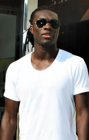 Fenerbahçe'nin de ilgilendiği Gomis'e bir talip daha çıktı!