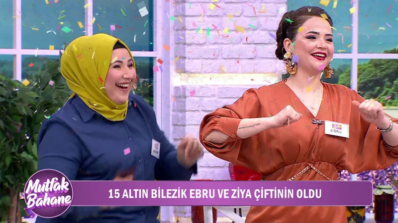 mutfak-bahane-haftanin-finalinde-neler-yasandi-nisan-takilari-konusu-final-gunu-ortaligi-karistirdi-1716556954047.jpg Mutfak Bahane haftanın finalinde neler yaşandı? Nişan takıları konusu final günü ortalığı karıştırdı!-5