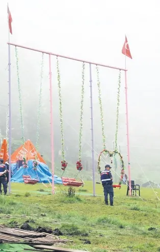 Rize Ayder'de tartışma konusu olan salıncaklar kaldırıldı