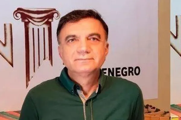 chpli-lutfu-savastan-ronesans-rezidansinin-mimarina-savunma-idealist-bir-insan-1676051835869.jpg CHP'li Lütfü Savaş'tan Rönesans rezidansının mimarına savunma: İdealist bir insan!-2