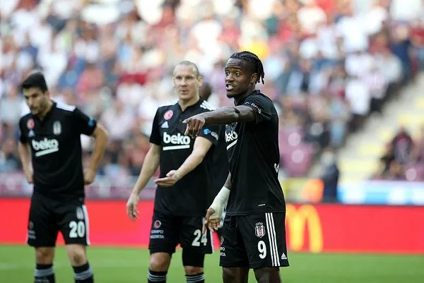 Beşiktaş’ta yönetim ve teknik ekip kritik maçlar öncesi kenetlendi! Ümraniye'de OHAL-6