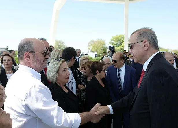 Başkan Erdoğan Anıtkabir Özel Defteri'ni imzaladı! 30 Ağustos Zafer Bayramı'nda bir ilk: Devlet Mezarlığı'na ziyaret-11