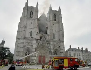 Katedral yangınında kundaklama şüphesi