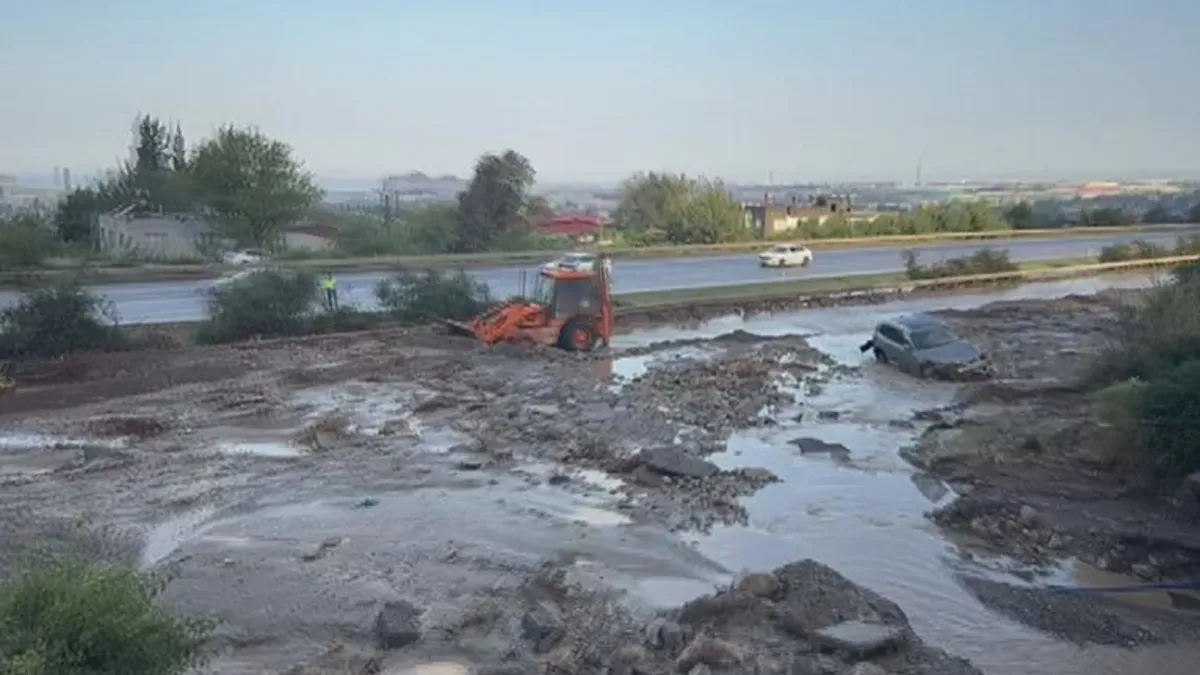 Hatay’da sel sonrası heyelan: Devlet Yolu ve Otoyol ulaşıma açıldı