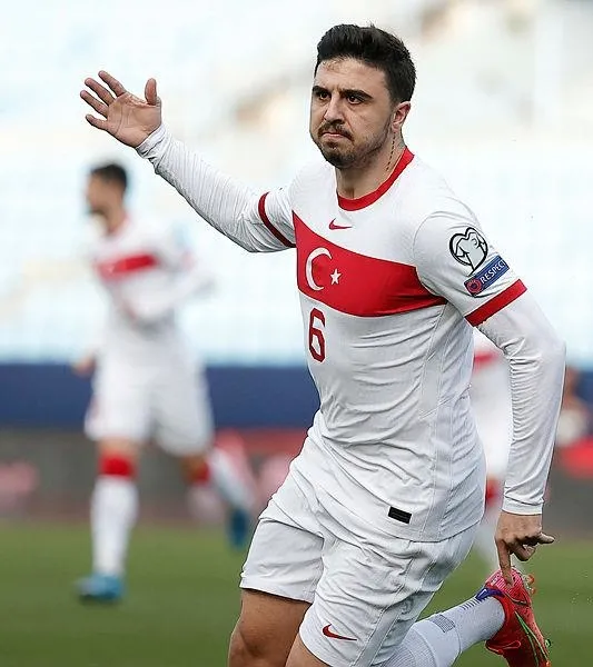ozan-tufan-fenerbahceden-ayriliyor-mu-transferi-canli-yayinda-acikladi-avrupa-sampiyonasi-sonrasi-1623336367286.jpeg