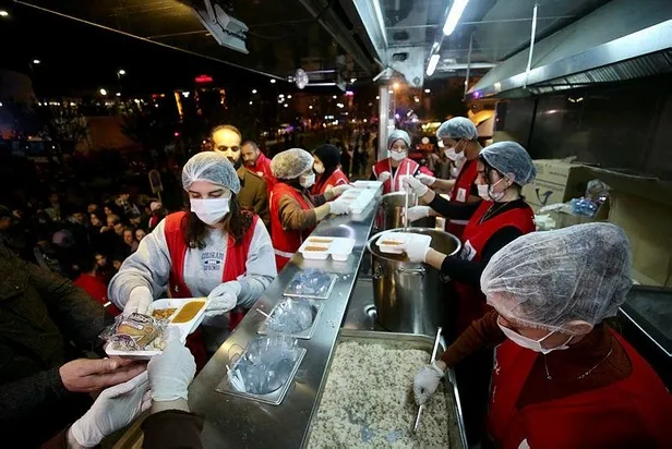 chpli-amiral-artigi-turker-erturkten-halk-tvde-rezil-iftira-deprem-sonrasi-tum-imkanlarini-seferber-eden-devle-1669237179341.jpeg CHP'li amiral artığı Türker Ertürk'ten Halk TV'de rezil iftira! Deprem sonrası tüm imkanlarını seferber eden devleti karaladı-8