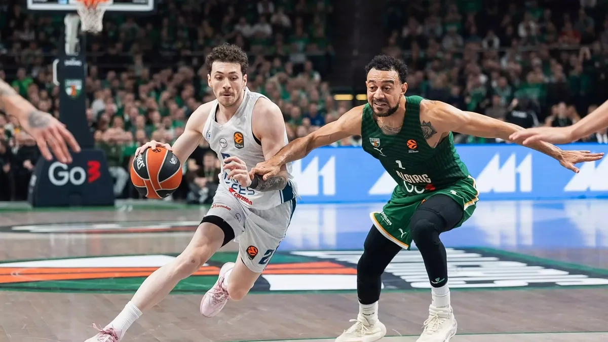 Anadolu Efes Zalgiris'i 87-64 yenmeyi başardı