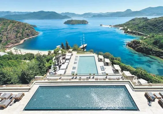 1596155692118.jpeg Tatilciler Bodrum'a koştu! Geceliği 30 bin lira olan otellerde boş yer kalmadı...-3