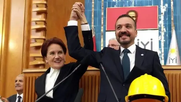 iyi-parti-at-pazarliginda-el-yukseltti-koseye-sikisan-kilicdarogluna-ittifak-sarti-ver-illeri-birak-ilceleri-1690532121859.jpeg İYİ Parti at pazarlığında el yükseltti! Köşeye sıkışan Kılıçdaroğlu'na 'ittifak' şartı: Ver illeri bırak ilçeleri...-2