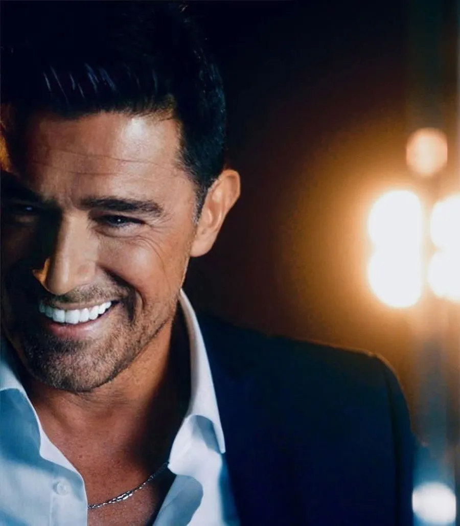 Hakan Ural gençlik yıllarına döndü: Yeşilçam oyuncusu olan annesini böyle andı - 10