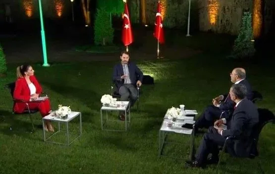 Bakan Berat Albayrak canlı yayında gazetecilerin sorularını yanıtladı-1