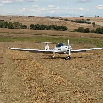 Tekirdağ’da eğitim uçağı tarlaya zorunlu iniş yaptı! İki pilot hastaneye kaldırıldı