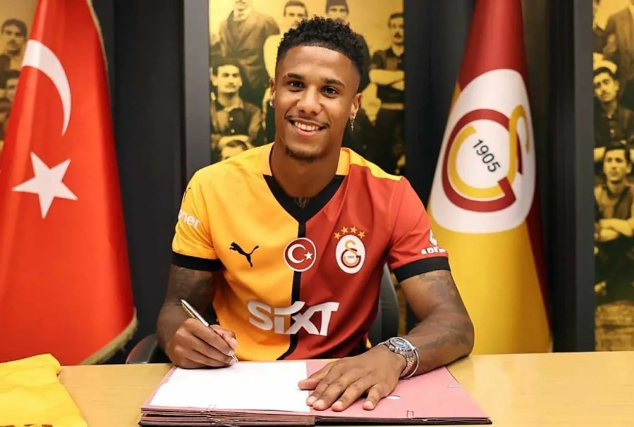 Galatasaray’a Ismail Jakobs’tan iyi haber!