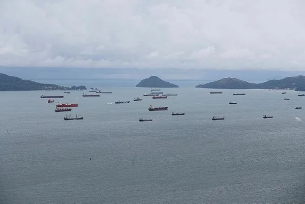 panama-kanalinda-gecis-sinirlamasinin-suresi-bir-yil-uzatildi-1692995716722.jpeg Panama Kanalı'nda geçiş sınırlamasının süresi bir yıl uzatıldı-5