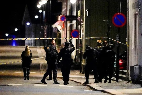 Son dakika: Norveç’te oklu katliam! Çok sayıda kişi hayatını kaybetti-6