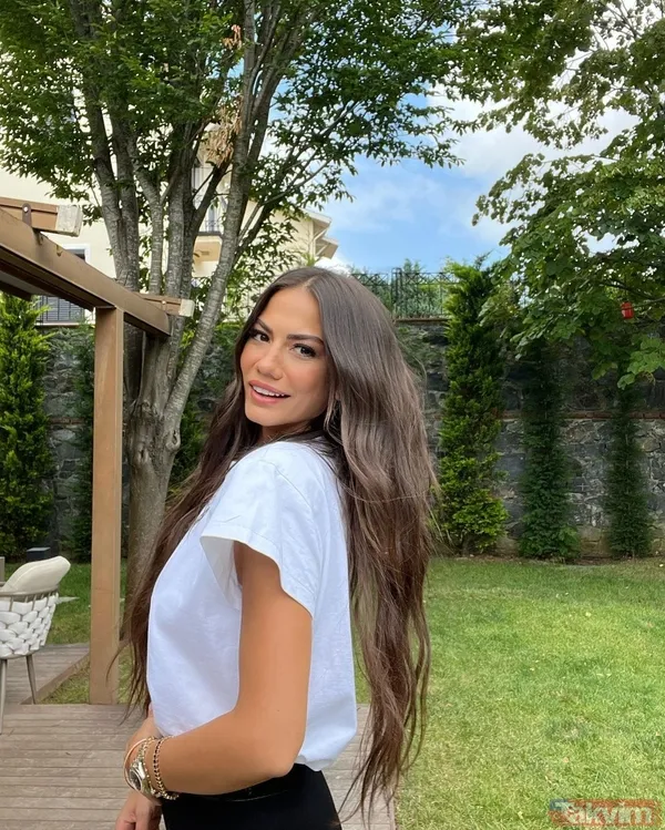 Demet Özdemir kasığına kadar uzanan yırtmacıyla bacak bacak üstüne atıp poz verdi! Oğuzhan Koç’un biricik eşi çok konuşuldu Hadise detayı... - 3