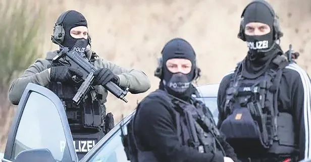 Almanya Türk gazetecilere terörist muamelesi yaptı!