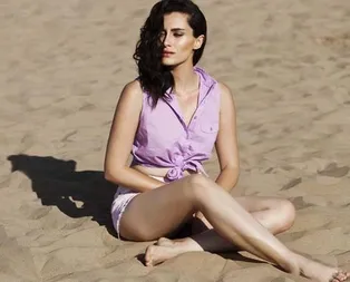 Hande Doğandemir’in ayak bileği kırıldı