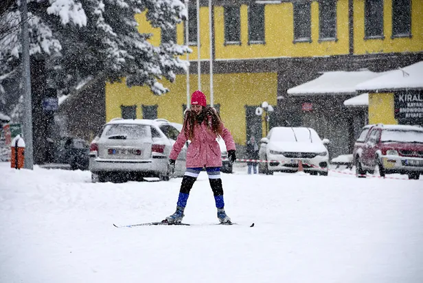 bugun-hangi-illerde-kar-tatili-ilan-edildi-20-aralik-pazartesi-kar-tatili-olan-iller-ve-ilceler-tam-liste-hangi-illerde-okullar-kapandi-2021-1639973958932.jpg 22 Aralık Çarşamba kar tatili olan iller ve ilçeler tam liste! Bugün hangi illerde kar tatili ilan edildi? Hangi illerde okullar kapandı 2021?-5
