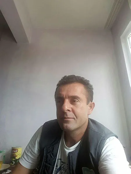 samsunda-bir-kadin-kendisini-doven-eski-esini-tufekle-oldurdu-1617481584991.jpg Samsun'da bir kadın kendisini döven eski eşini tüfekle öldürdü-2