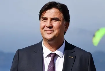 Sahada çalışmak yerine masa başında anket uyduruyor! CHP'li Fethiye Belediye Başkanı Alim Karaca'dan anket manipülasyonu