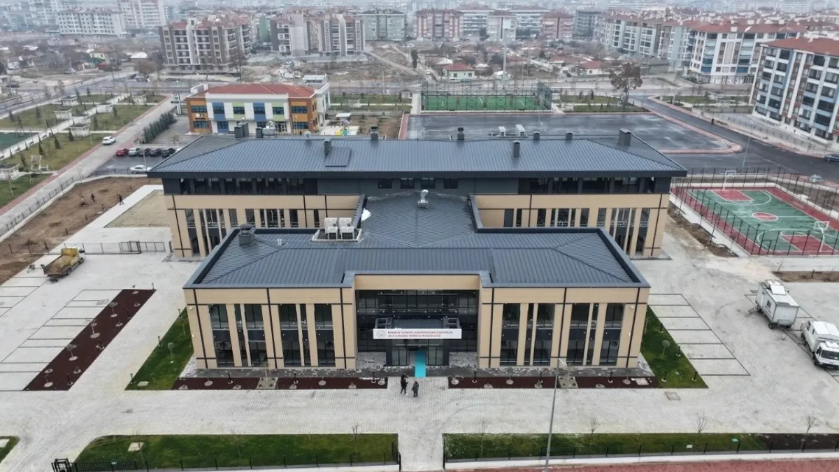 Türkiye'nin en büyük engelli aktif yaşam merkezi Konya Karatay'da hizmete açıldı